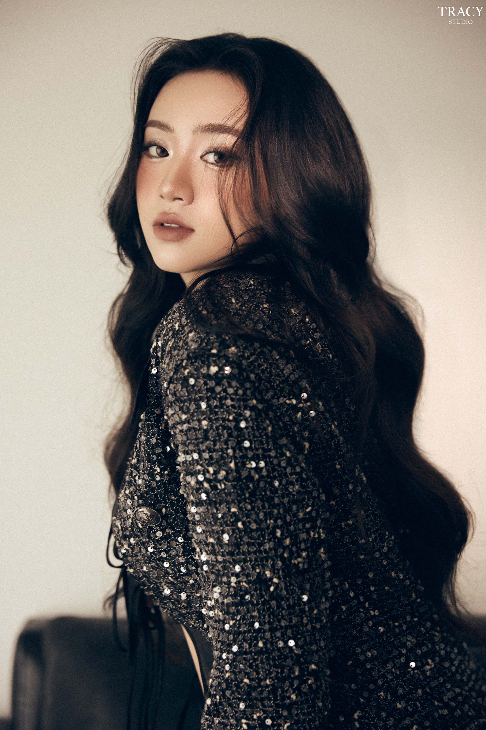 frontend/img/gallery/concept-cool-ngau-slay/tracy-studio-chup-concept-slay-khach (1).jpg